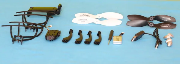 Eachine E33W review - Inside the box