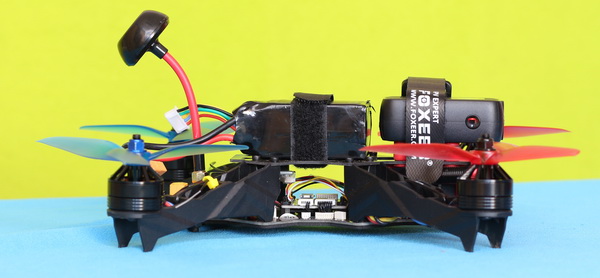 Foxeer Legend 3 review - Mounted on Eachine Racer 250 Pro quadcopter