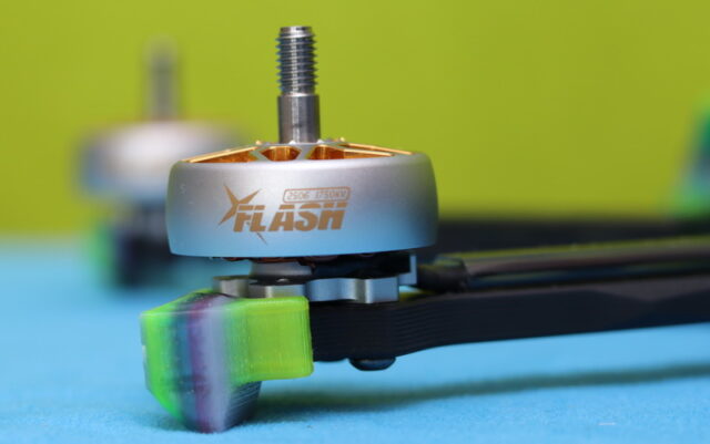 Flash 2506 1750KV motor on Volador VD6 frame