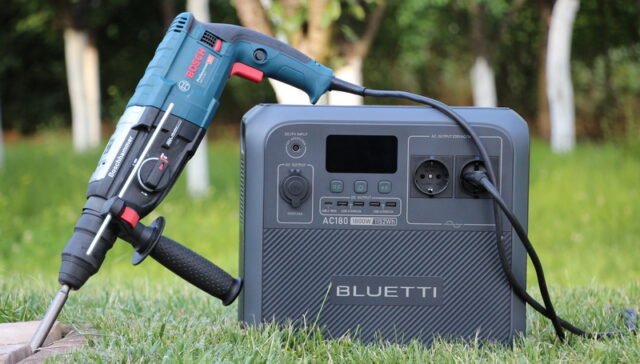 Bosch 850W drill hammer powered by AC180 power station