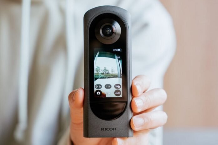 RICOH THETA X