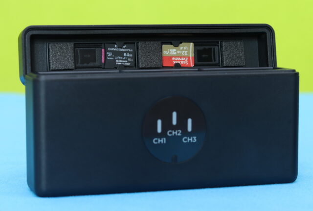 K&F Concept GoPro Hero 13 charger storing 3 batteries and 2 microSD cards